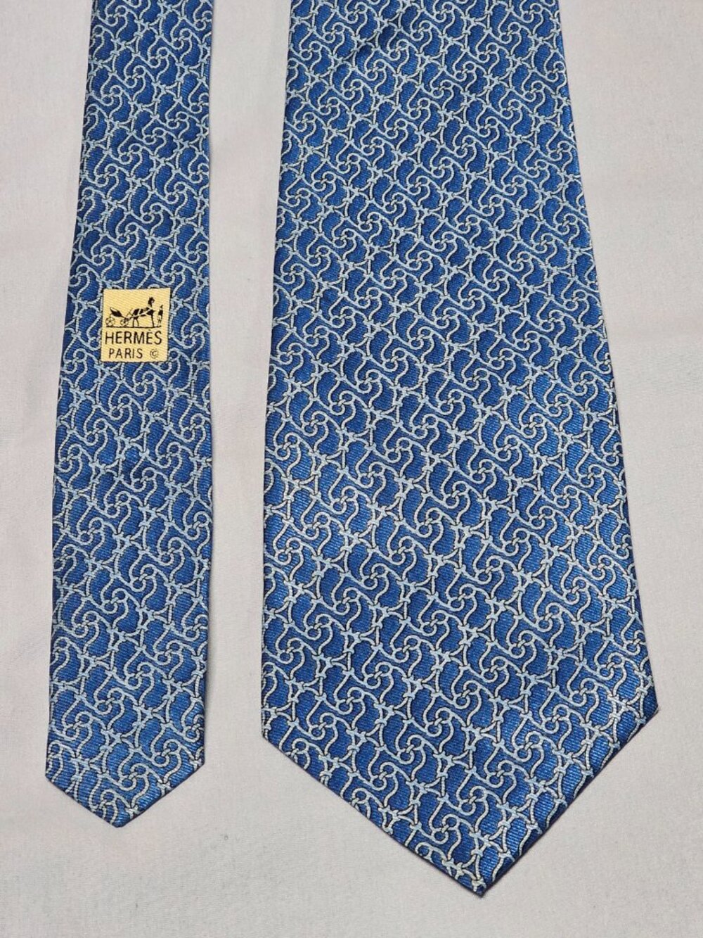 Hermes 007881 MA Blue 100% Silk Tie - Picture 2 of 14